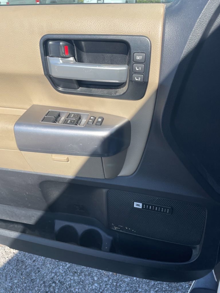 Used 2019 Toyota Sequoia Limited w/ Safety & Convenience Package image 13