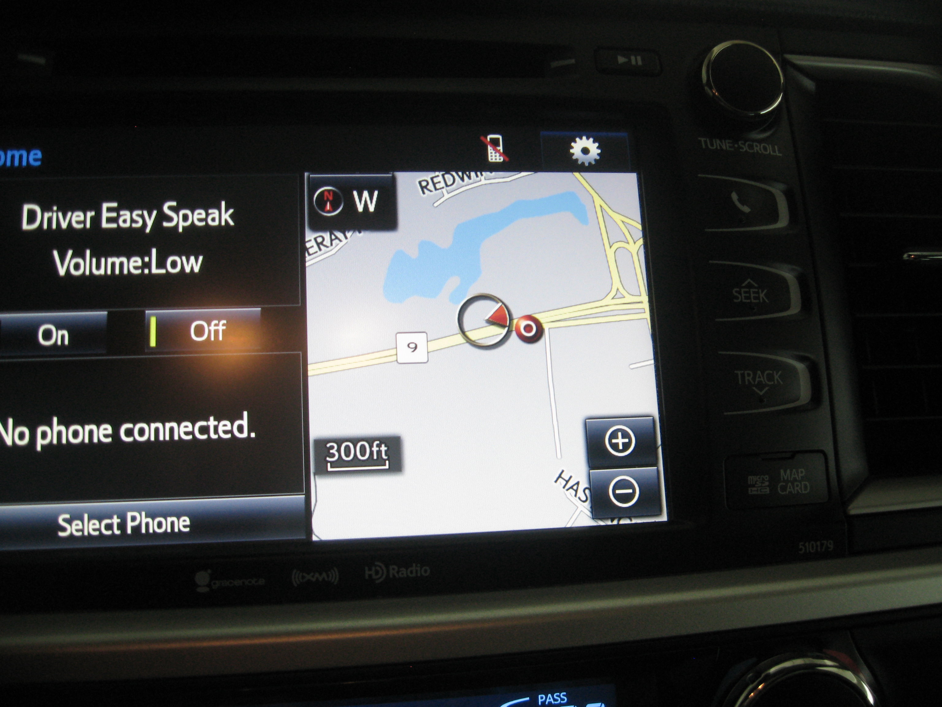 Used 2017 Toyota Highlander XLE image 4