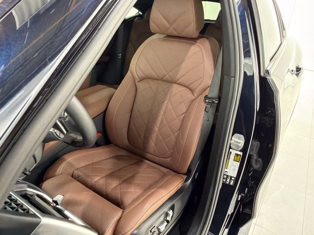 Certified 2024 BMW X6 xDrive40i w/ Premium Package AWD/4WD image 13