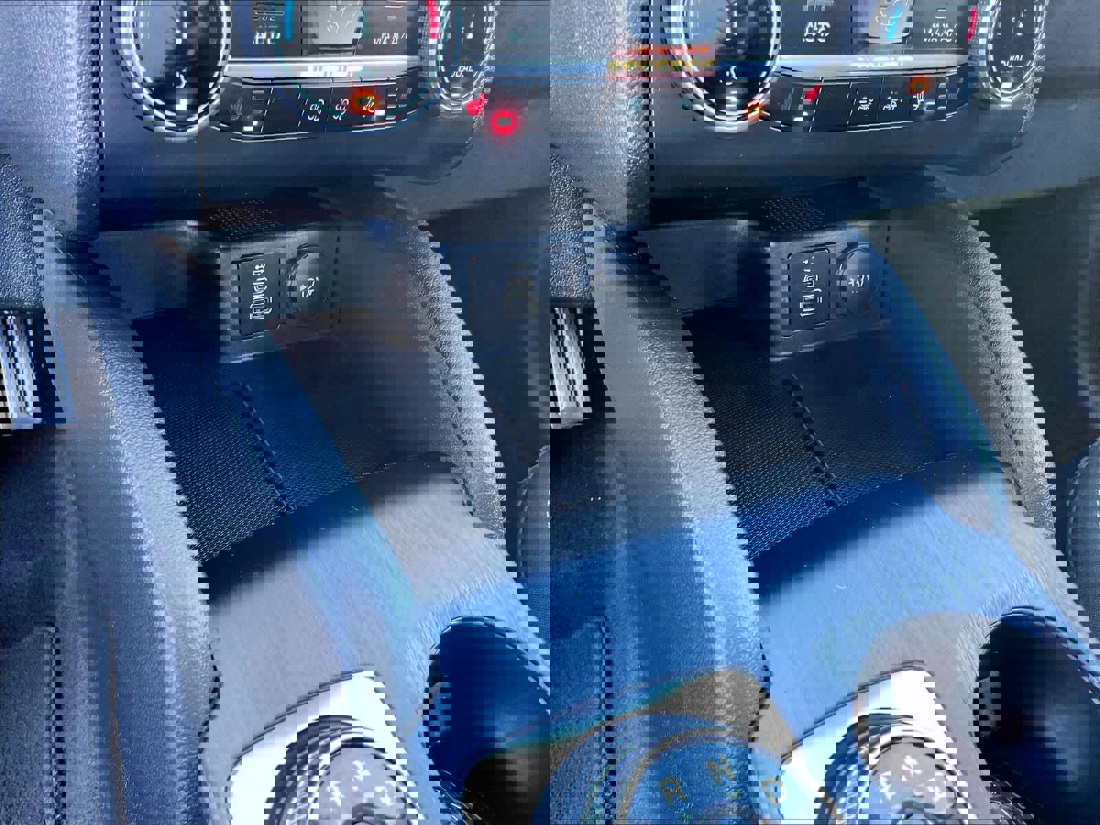 Used 2024 Ford Escape Active image 25