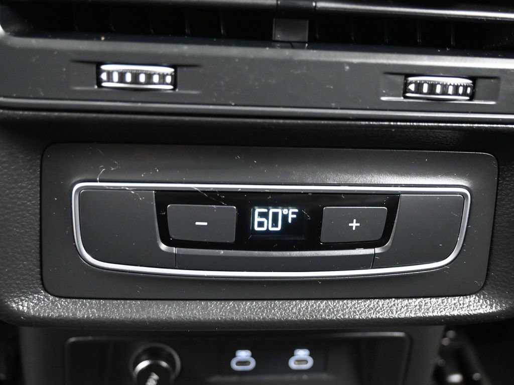 Used 2023 Audi Q7 2.0T Premium image 36