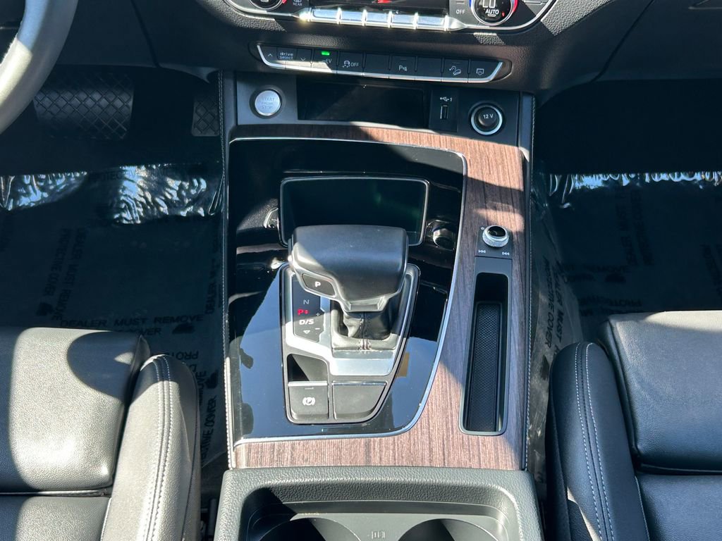 Used 2023 Audi Q5 e Premium Plus w/ Premium Plus Package image 27