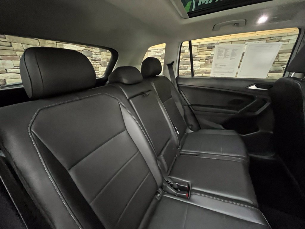 Used 2020 Volkswagen Tiguan SE w/ Panoramic Sunroof Package AWD/4WD image 44