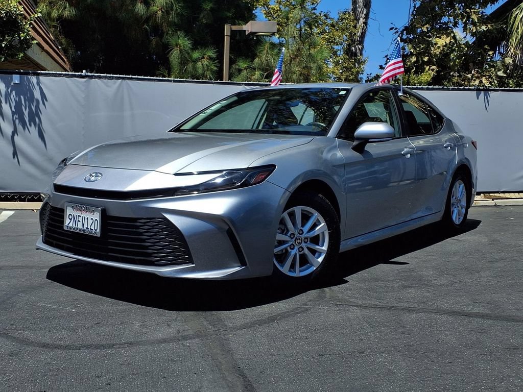 Used 2025 Toyota Camry LE FWD image 39