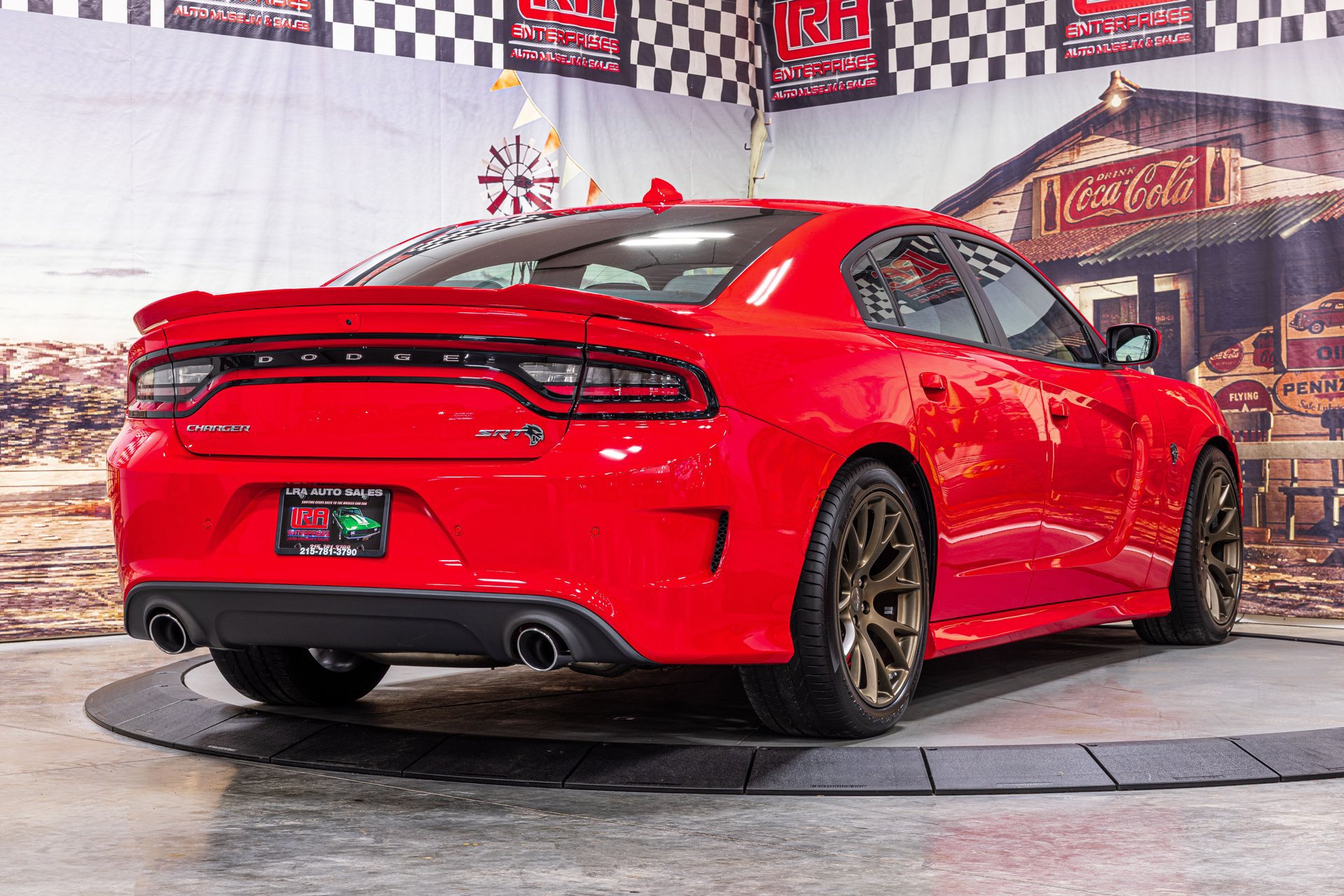 Used 2018 Dodge Charger SRT Hellcat w/ Harman/Kardon Audio Group RWD image 8