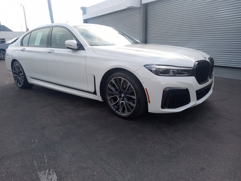 Used 2022 BMW 750i xDrive w/ Autobahn Package image 1