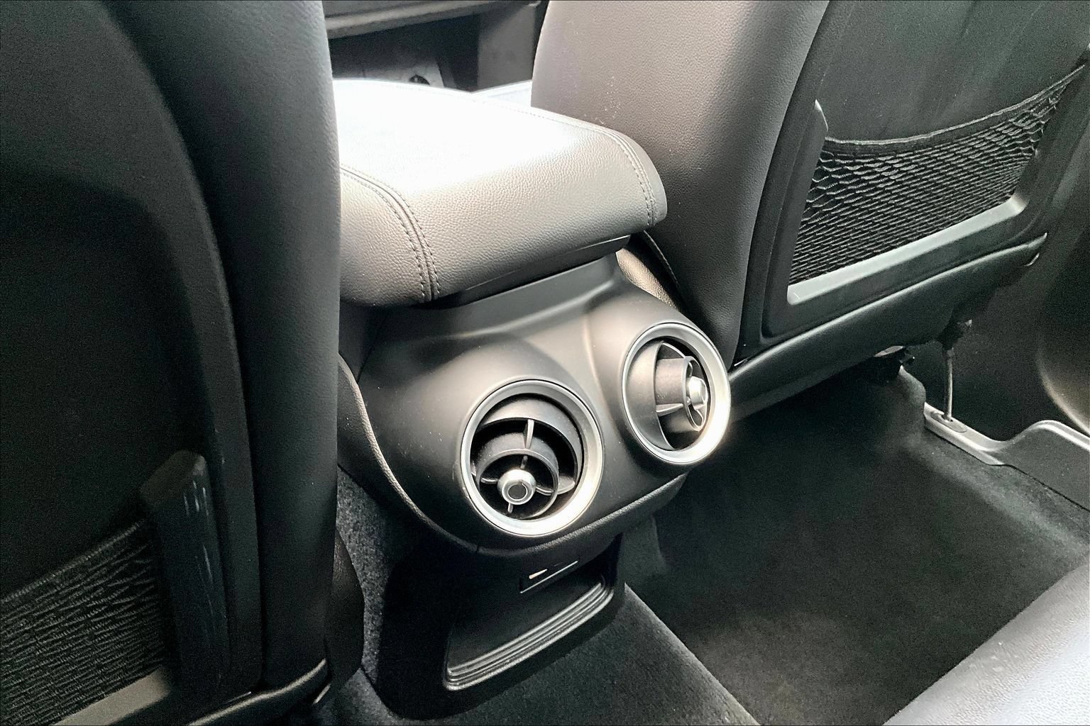 Used 2018 Alfa Romeo Stelvio Ti AWD/4WD image 11