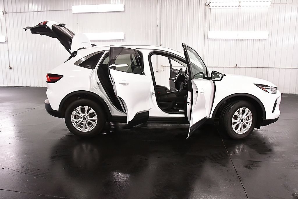 Used 2024 Ford Escape Active AWD/4WD image 32