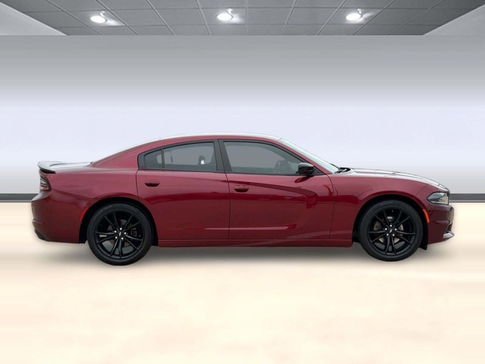 Used 2018 Dodge Charger SXT w/ Blacktop Package RWD image 8