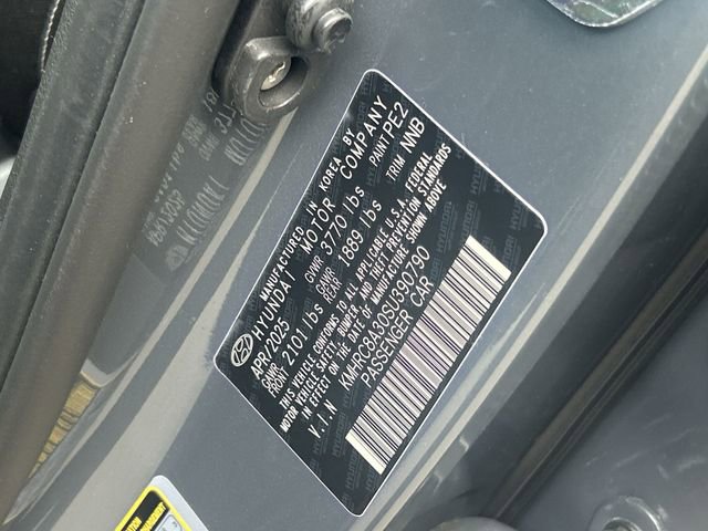 New 2025 Hyundai Venue SEL image 42