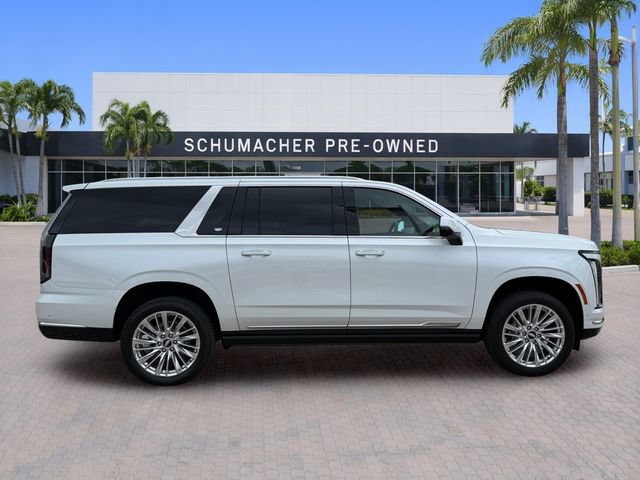 Used 2025 Cadillac Escalade ESV Premium Luxury w/ Touring Package AWD/4WD image 8