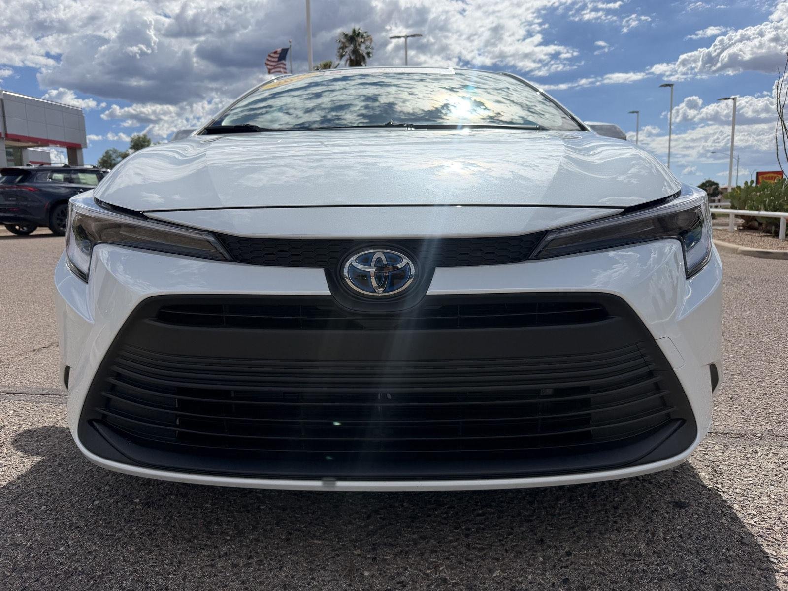 Used 2025 Toyota Corolla LE FWD image 10