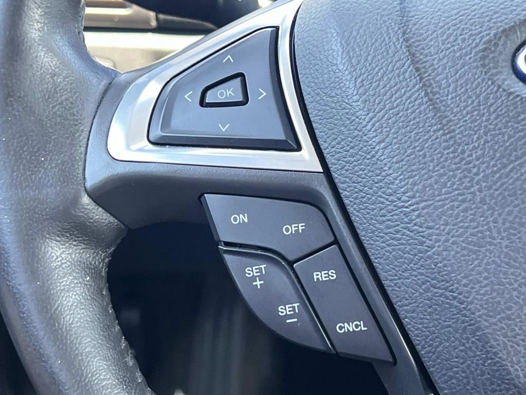 Used 2016 Ford Fusion SE w/ Equipment Group 202A FWD image 22