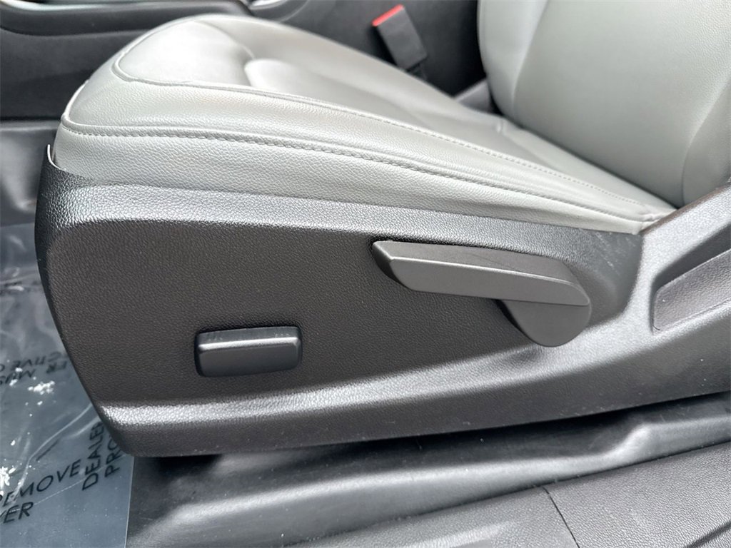 Used 2022 Chevrolet Colorado W/T w/ WT Convenience Package image 12