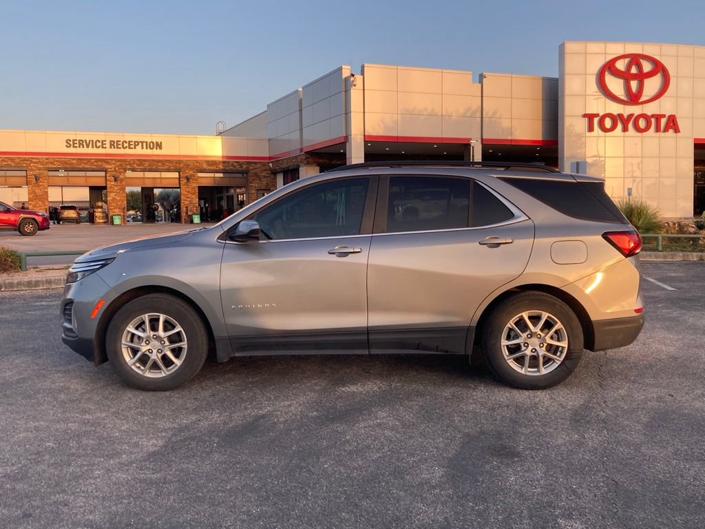 Used 2024 Chevrolet Equinox LT FWD image 7