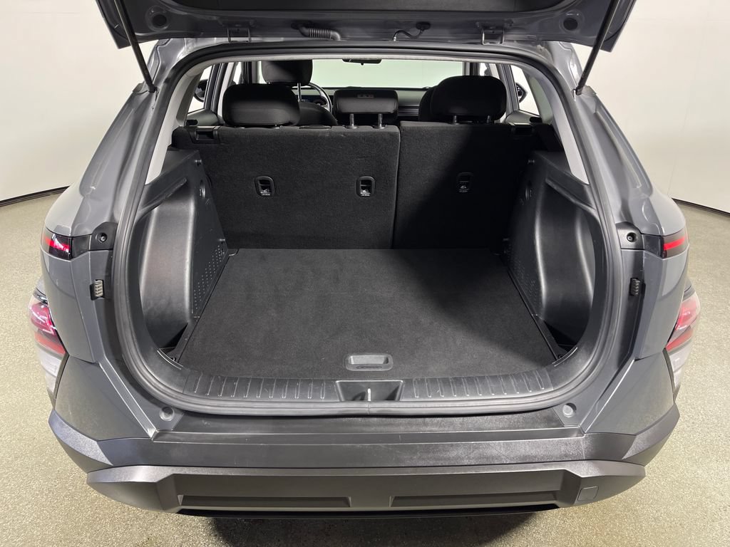 Certified 2025 Hyundai Kona SEL FWD image 10