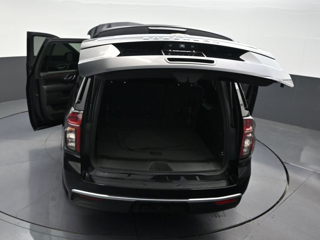 Used 2023 Chevrolet Suburban LS RWD image 36