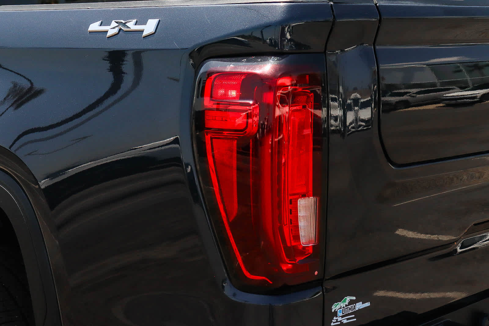 Used 2024 GMC Sierra 1500 SLT AWD/4WD image 11