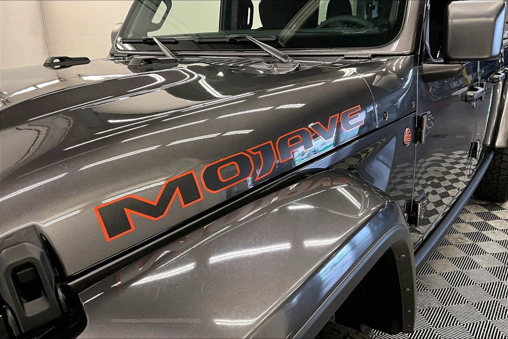 Used 2025 Jeep Gladiator Mojave AWD/4WD image 7