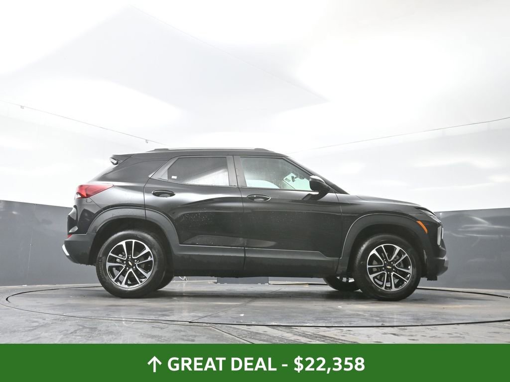 Used 2025 Chevrolet TrailBlazer LT w/ Driver Confidence Package image 26