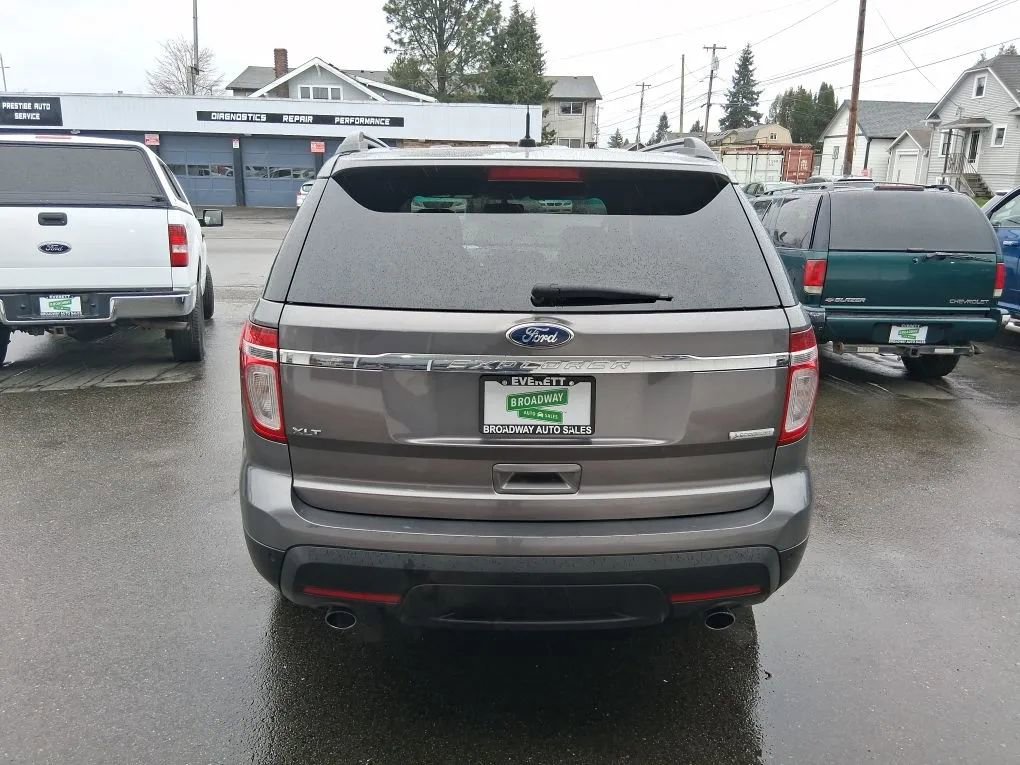Used 2012 Ford Explorer XLT FWD image 6