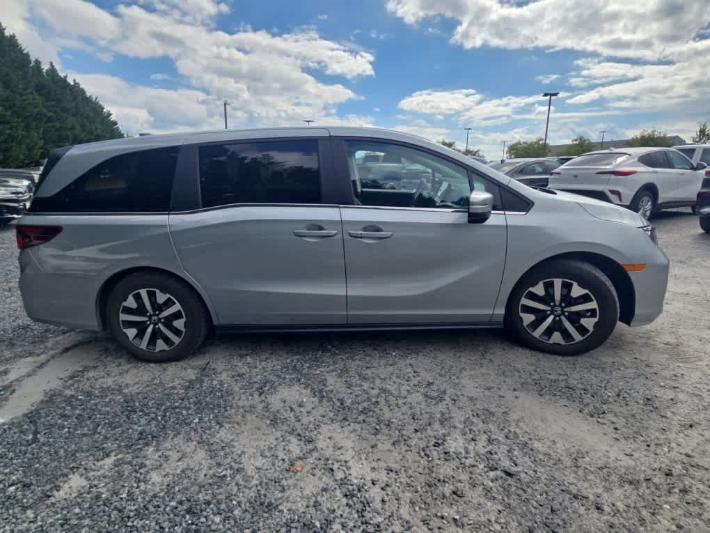 Used 2025 Honda Odyssey EX-L image 7
