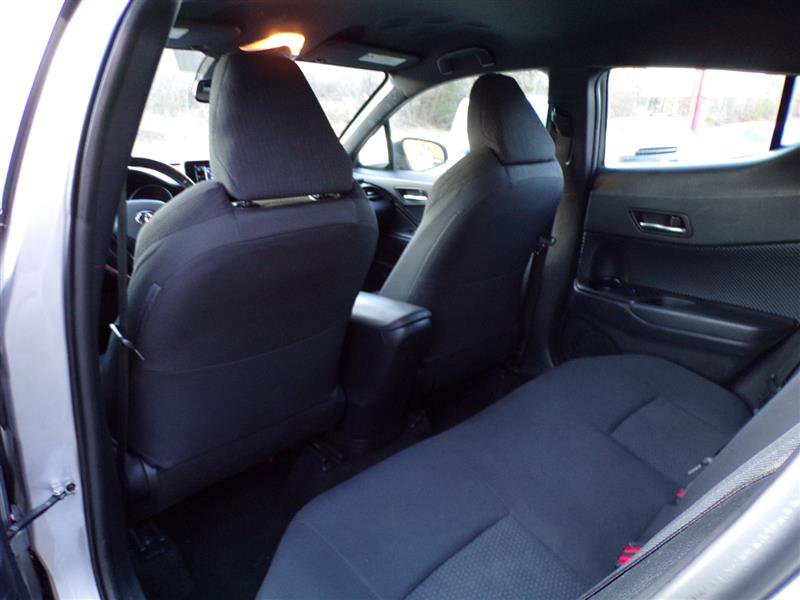 Used 2018 Toyota C-HR XLE image 27