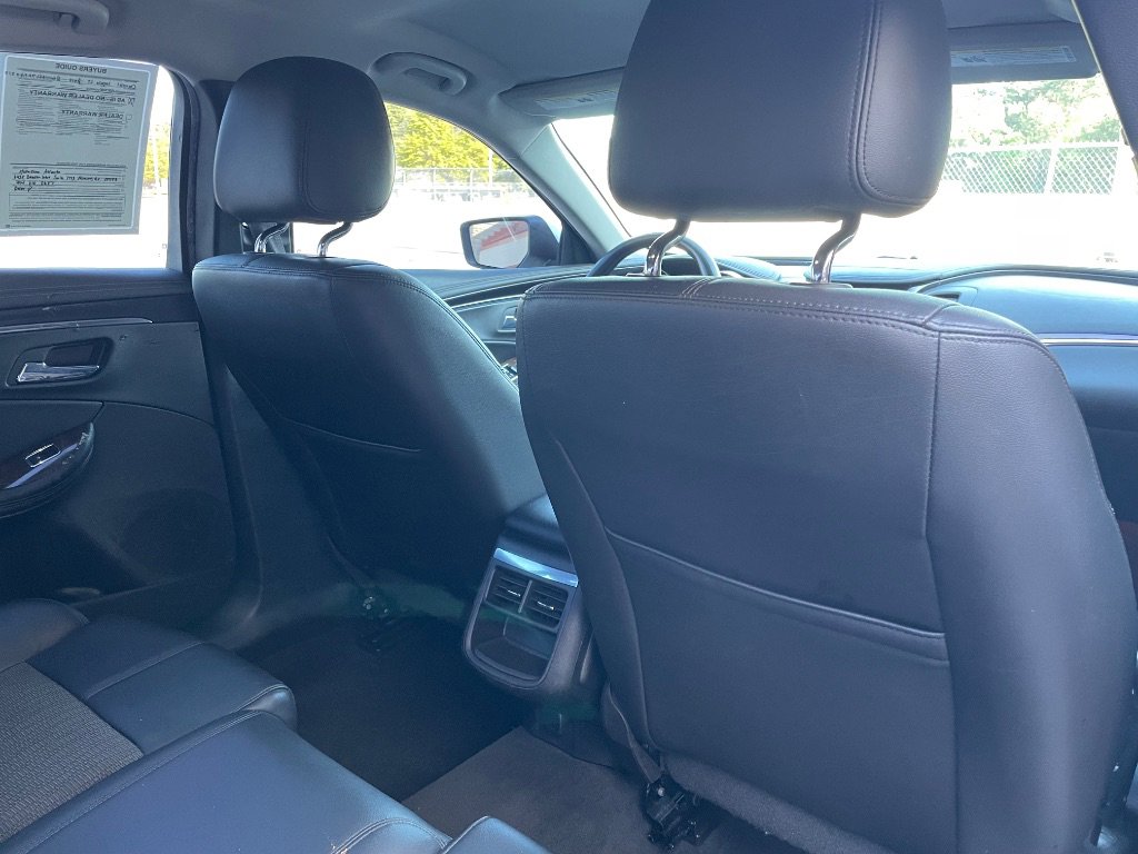 Used 2015 Chevrolet Impala LT FWD image 21