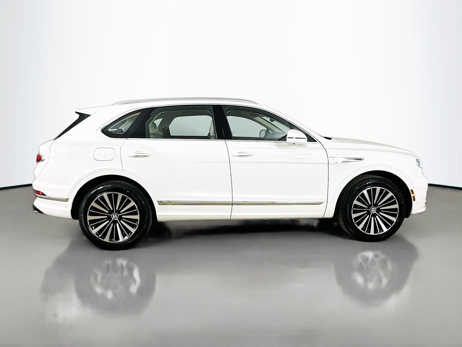 New 2026 Bentley Bentayga AWD/4WD image 5