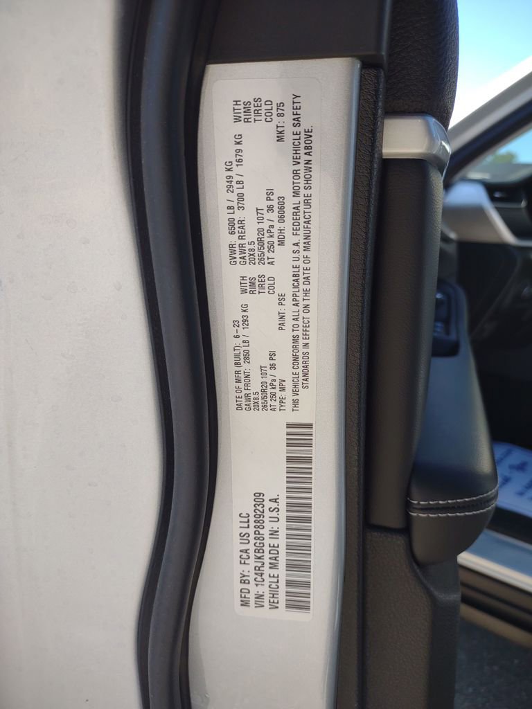 Used 2023 Jeep Grand Cherokee L Limited w/ MOPAR Finishing Package AWD/4WD image 30