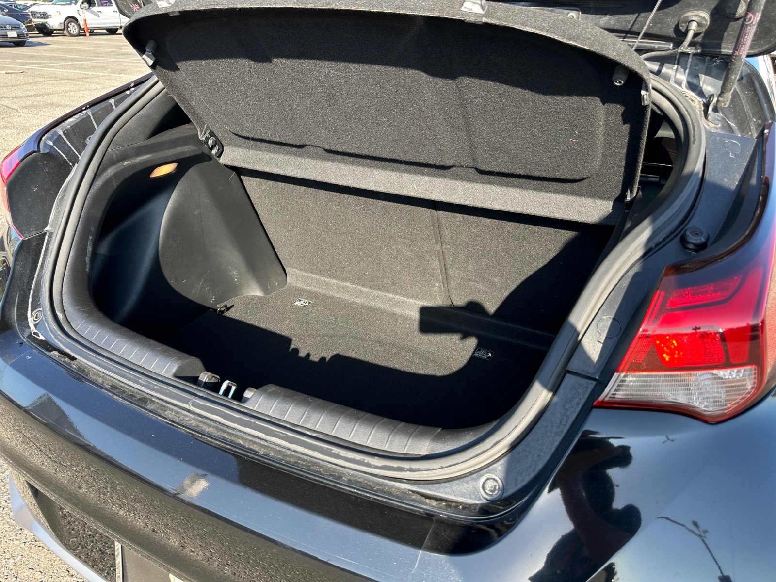 Used 2020 Hyundai Veloster Turbo FWD image 30