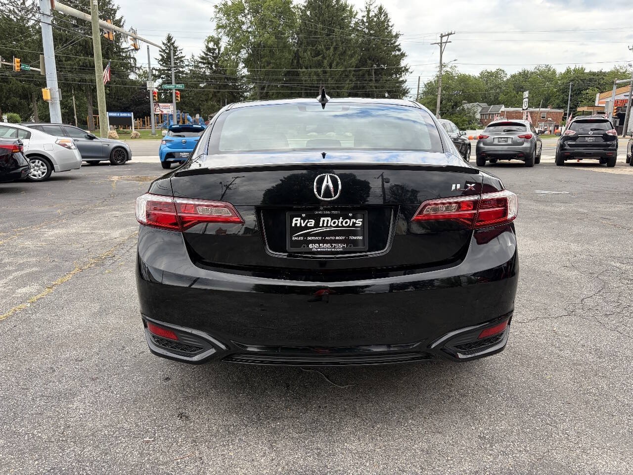 Used 2017 Acura ILX FWD image 3