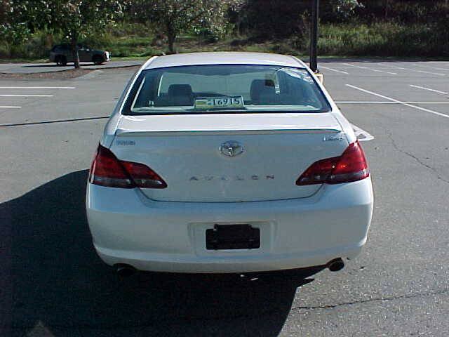 Used 2008 Toyota Avalon Limited FWD image 12