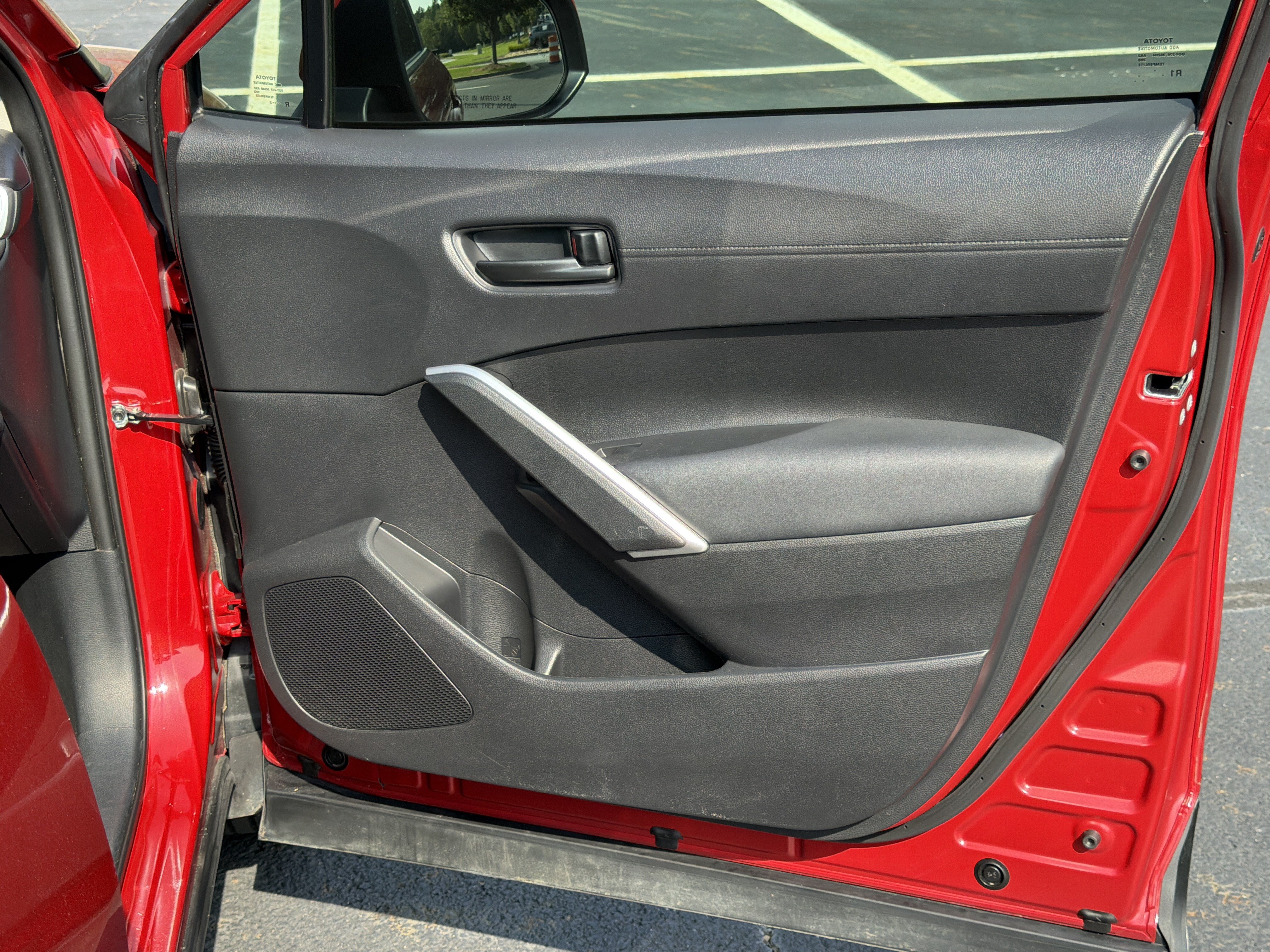 Used 2022 Toyota Corolla Cross LE w/ Moonroof Package FWD image 14