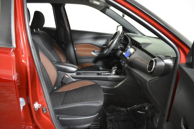 Used 2022 Nissan Kicks SR FWD image 32