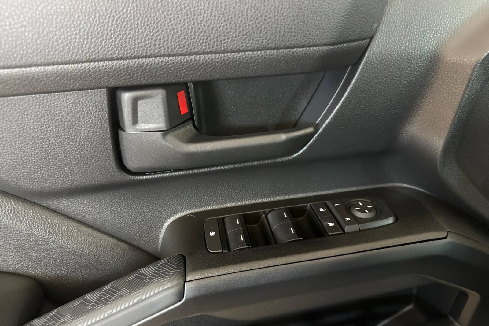 New 2026 Toyota 4Runner SR5 AWD/4WD image 11