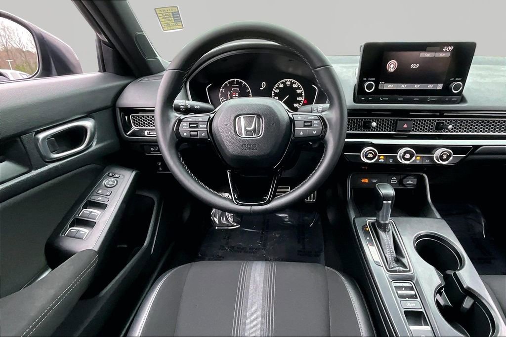 Used 2023 Honda Civic Sport image 9