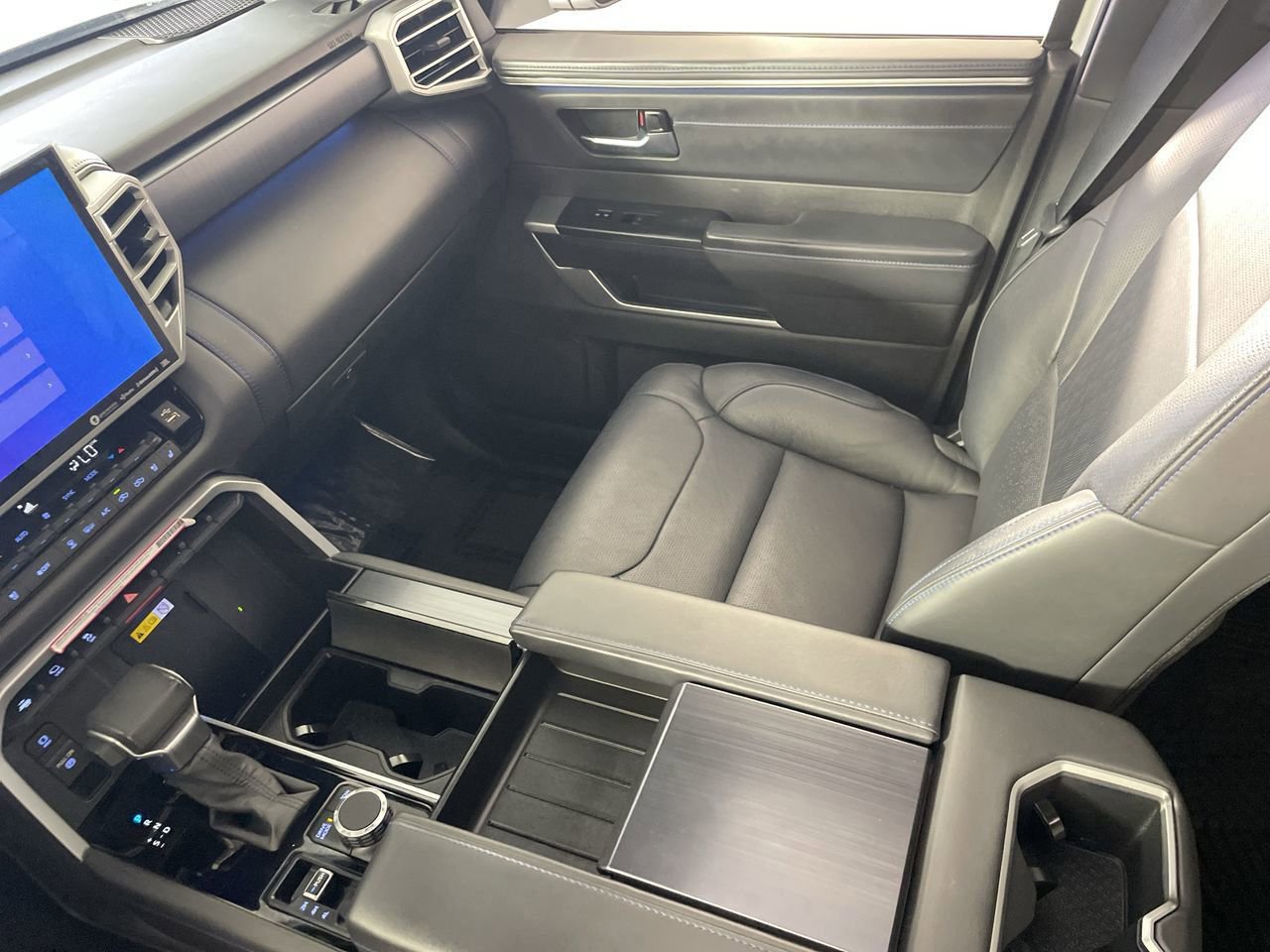 Used 2024 Toyota Tundra Platinum image 23