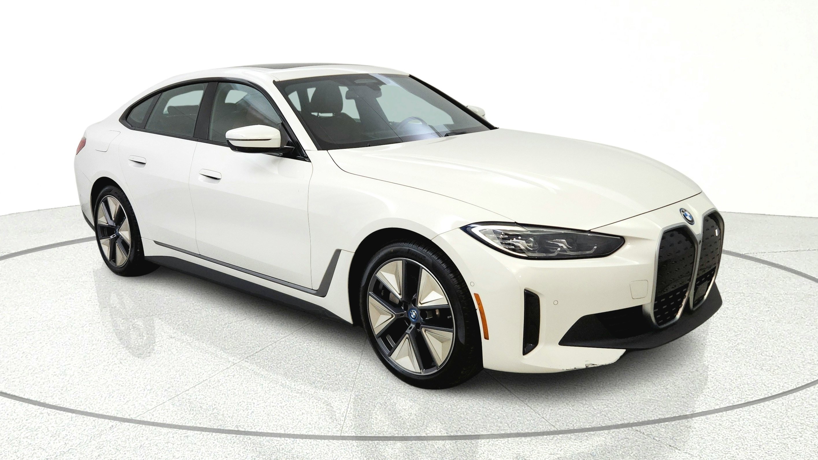 Used 2023 BMW i4 eDrive35 RWD image 1
