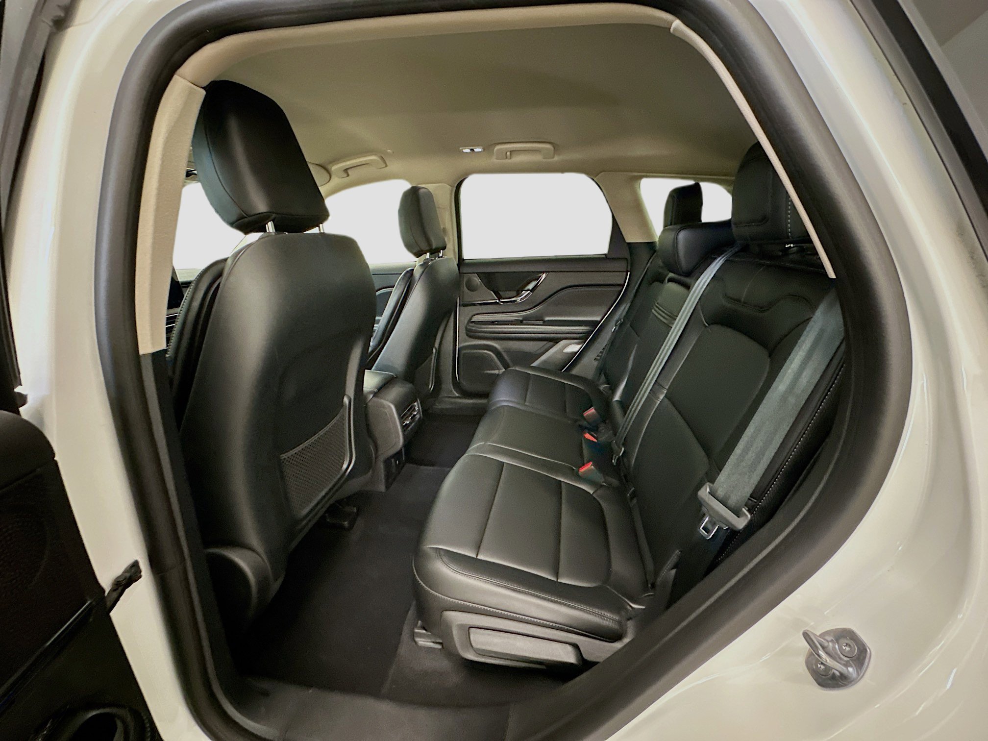 Used 2023 Lincoln Corsair AWD image 29