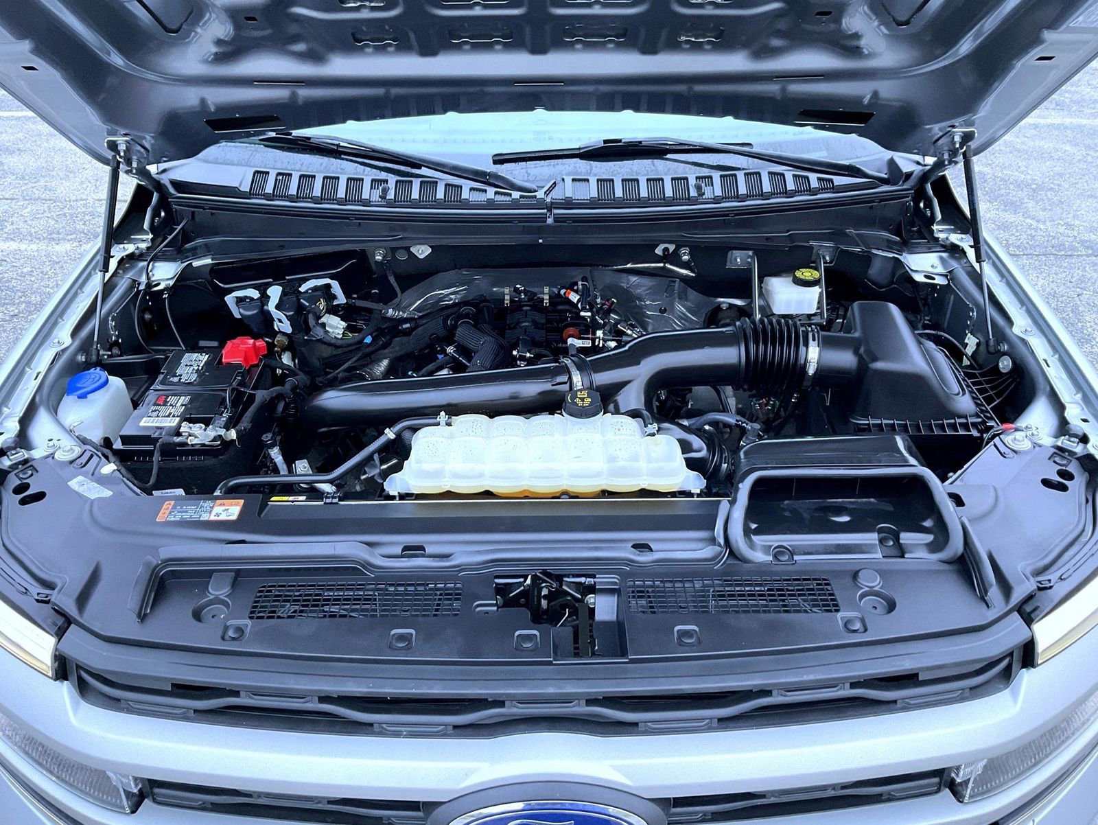 Used 2024 Ford Expedition XLT image 25