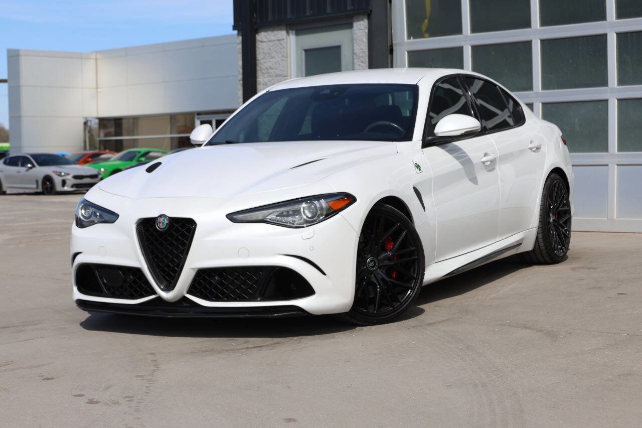 Used 2017 Alfa Romeo Giulia Quadrifoglio RWD image 3