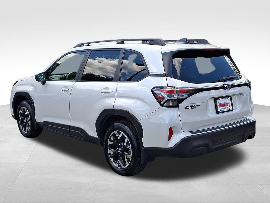 Certified 2025 Subaru Forester Premium AWD/4WD image 4