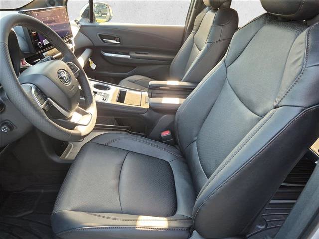 New 2026 Toyota Sienna Platinum AWD/4WD image 4
