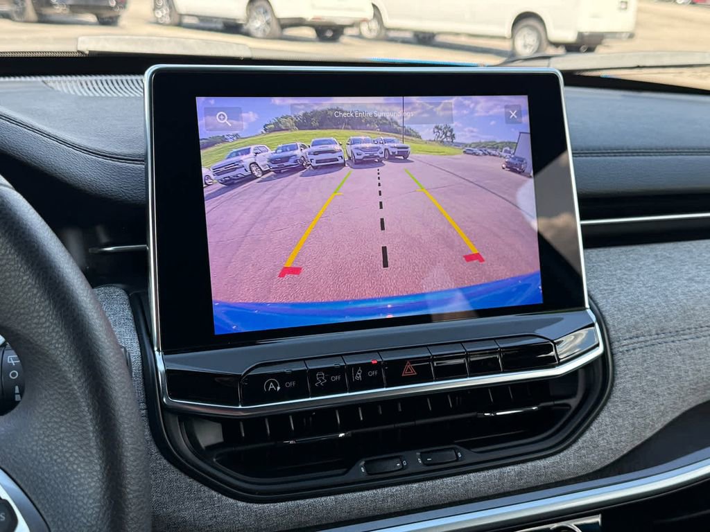 Used 2024 Jeep Compass Sport image 20