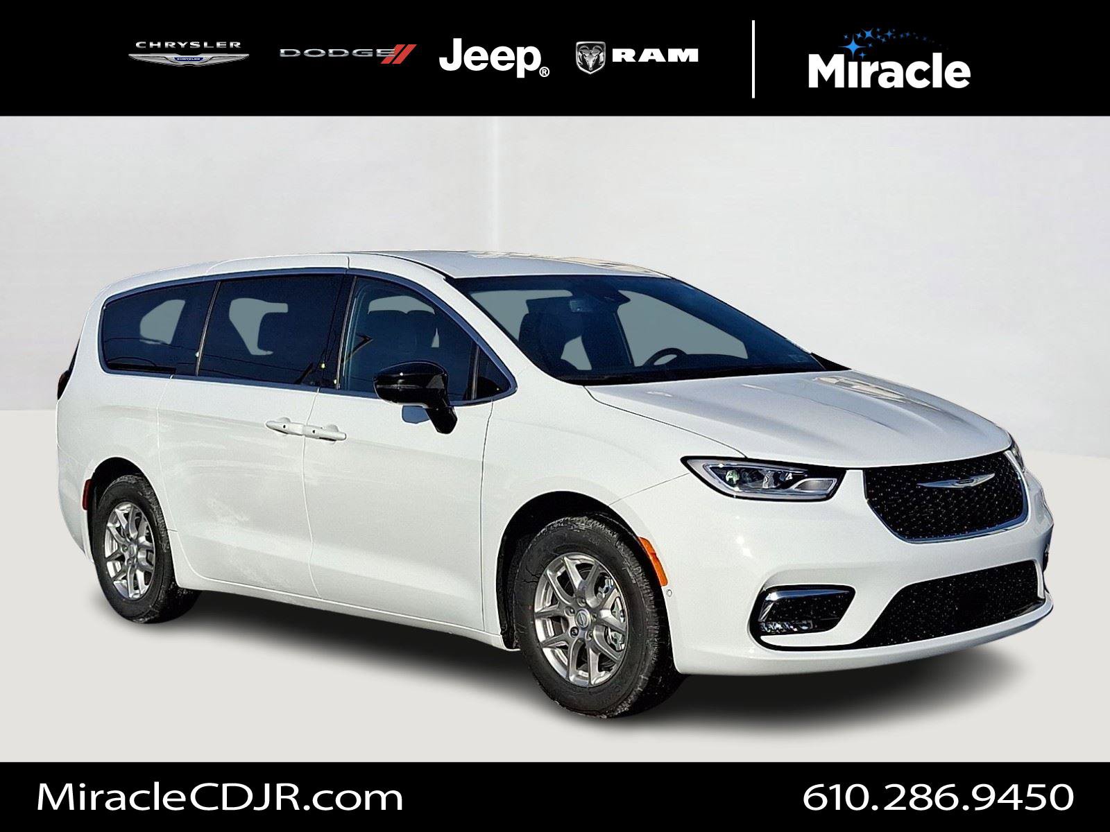 New 2026 Chrysler Pacifica Select