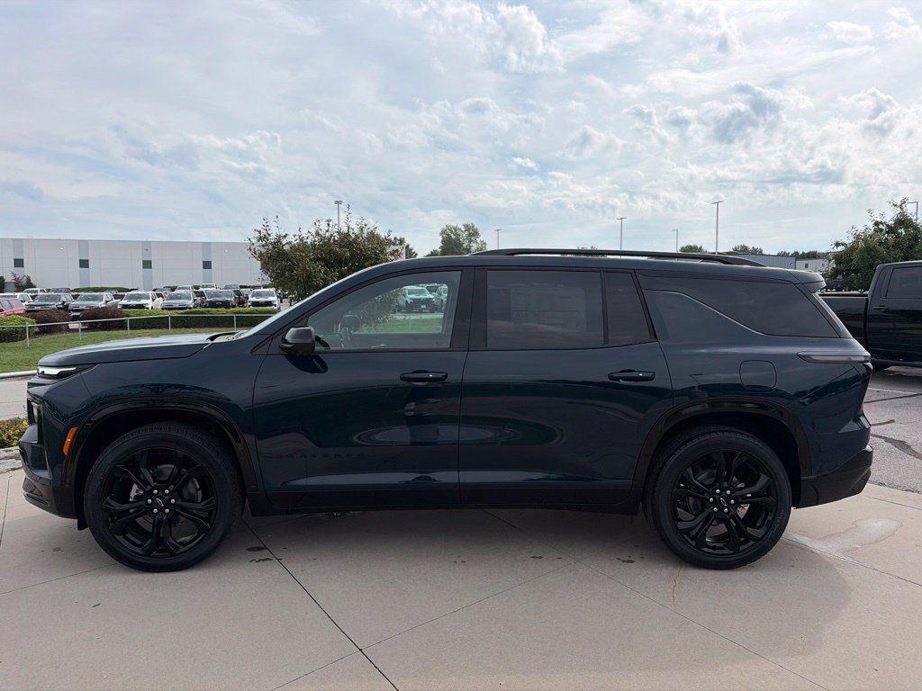 New 2027 Chevrolet Traverse RS w/ LPO, Floor Liner Package AWD/4WD image 5