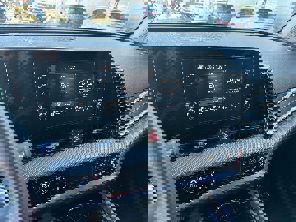 Used 2023 Kia Sportage LX image 28