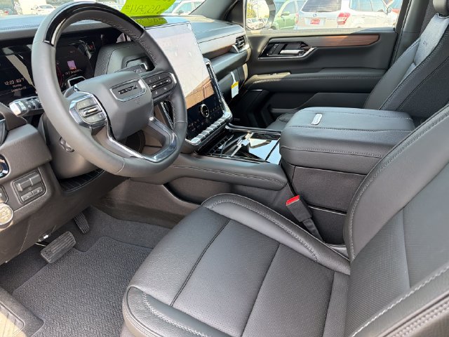 New 2026 GMC Yukon XL Denali w/ Denali Reserve Package AWD/4WD image 16