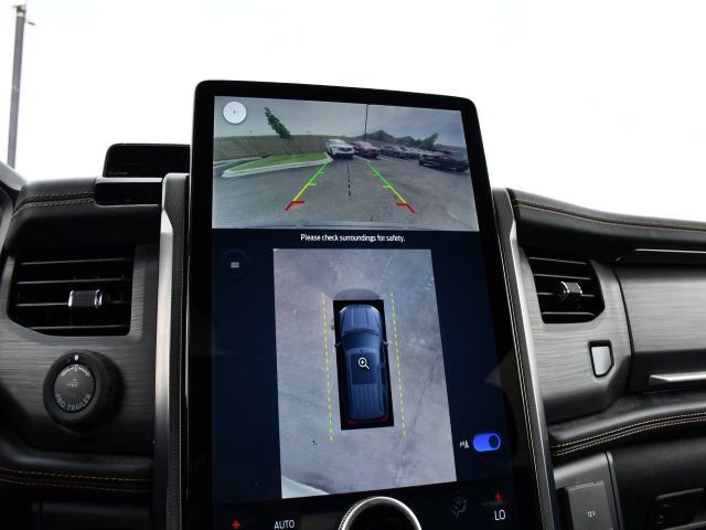 Used 2022 Ford Expedition Max Platinum AWD/4WD image 13